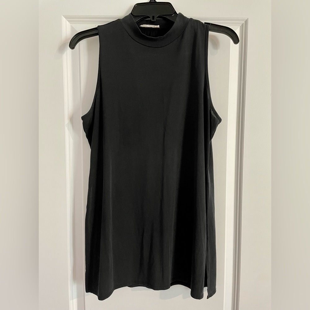 Black Tank